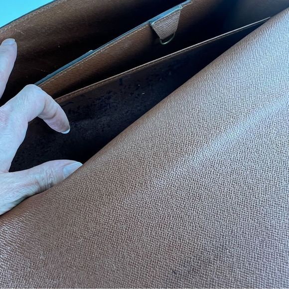 Authentic LOUIS VUITTON Monogram Briefcase   - Picture 14 of 16